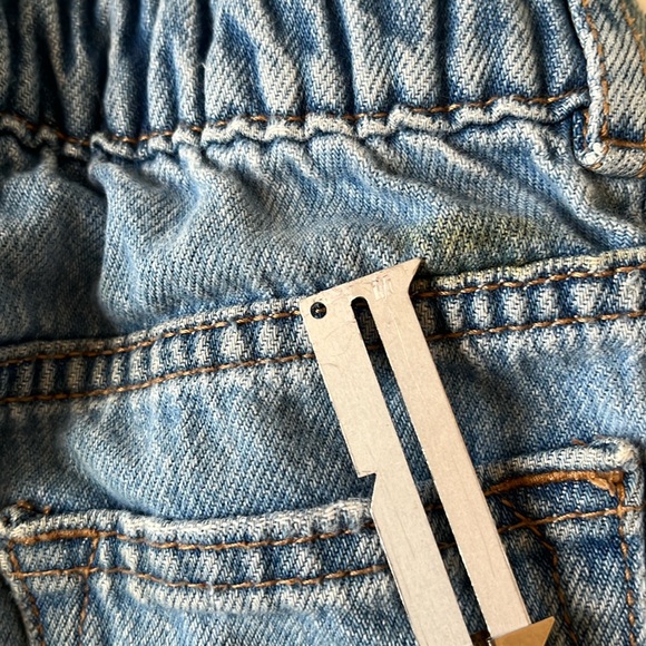 ZARA LITTLE GIRLS FLORAL FLARED PALAZZO JEANS SIZE 4T GUC - Picture 4 of 5